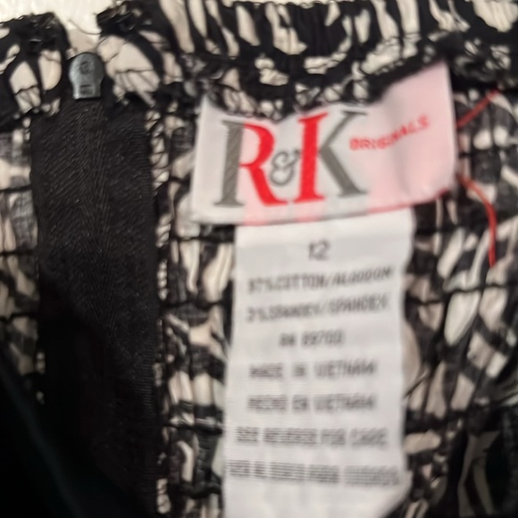 R&K Originals sleeveless dress for women with built in support cups. Size 12 - Picture 4 of 7